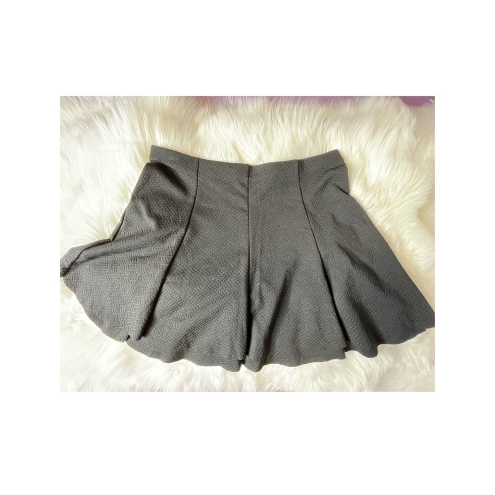 Black skater skirt